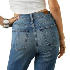 Ariat Women's High Rise Ultra Lucy Relaxed Straight Jean Fontana -Cowboy Essentials Shop 10042220 02