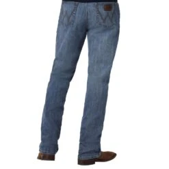 Wrangler Men's 20X 02 Competition Advance Comfort Jeans